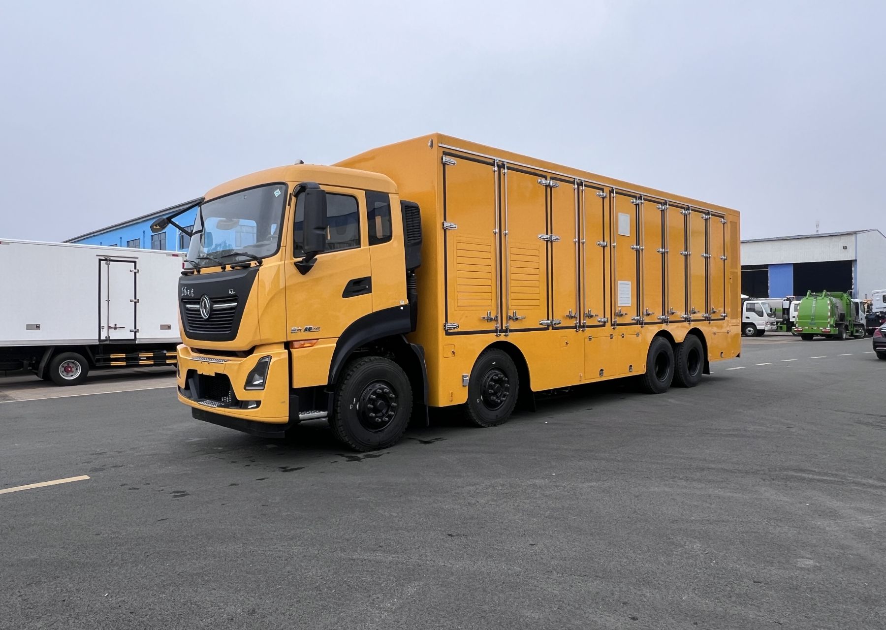 東風天龍2000kwh移動儲能電源車